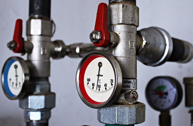 Installer un mitigeur thermostatique dans une douche : le guide 2026